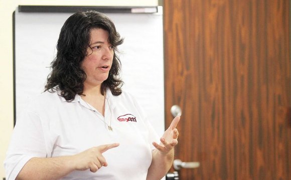 Beth Guide teaching a seminar